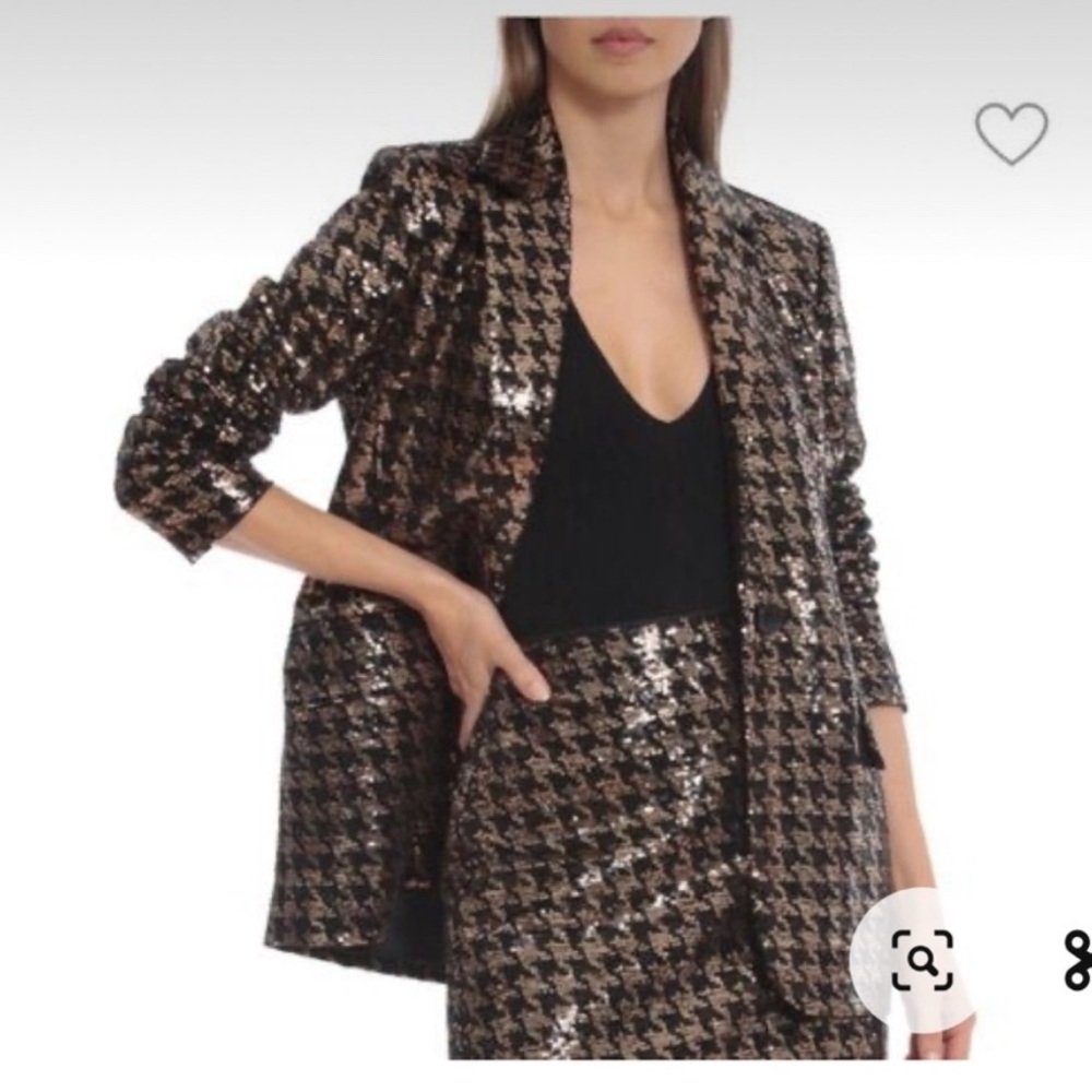NWOT Bagatelle Sequin Blazer perfect for NYE!!  size L